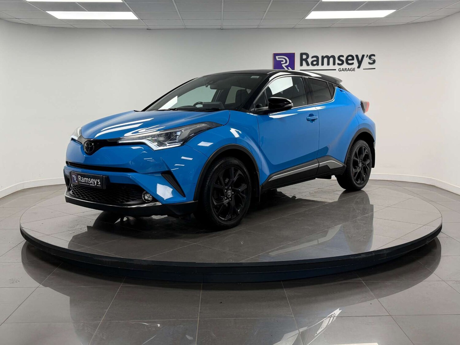 Used Toyota C-HR 2018 for sale - 77506005: Photo 8