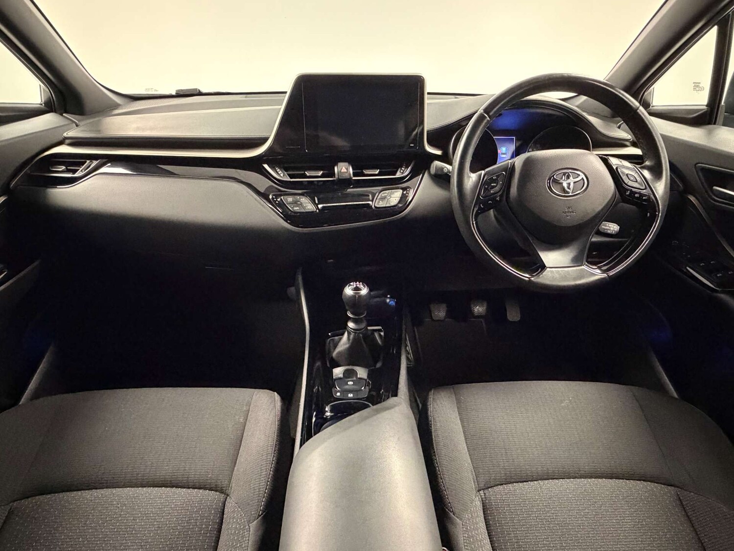 Used Toyota C-HR 2018 for sale - 77506005: Photo 9