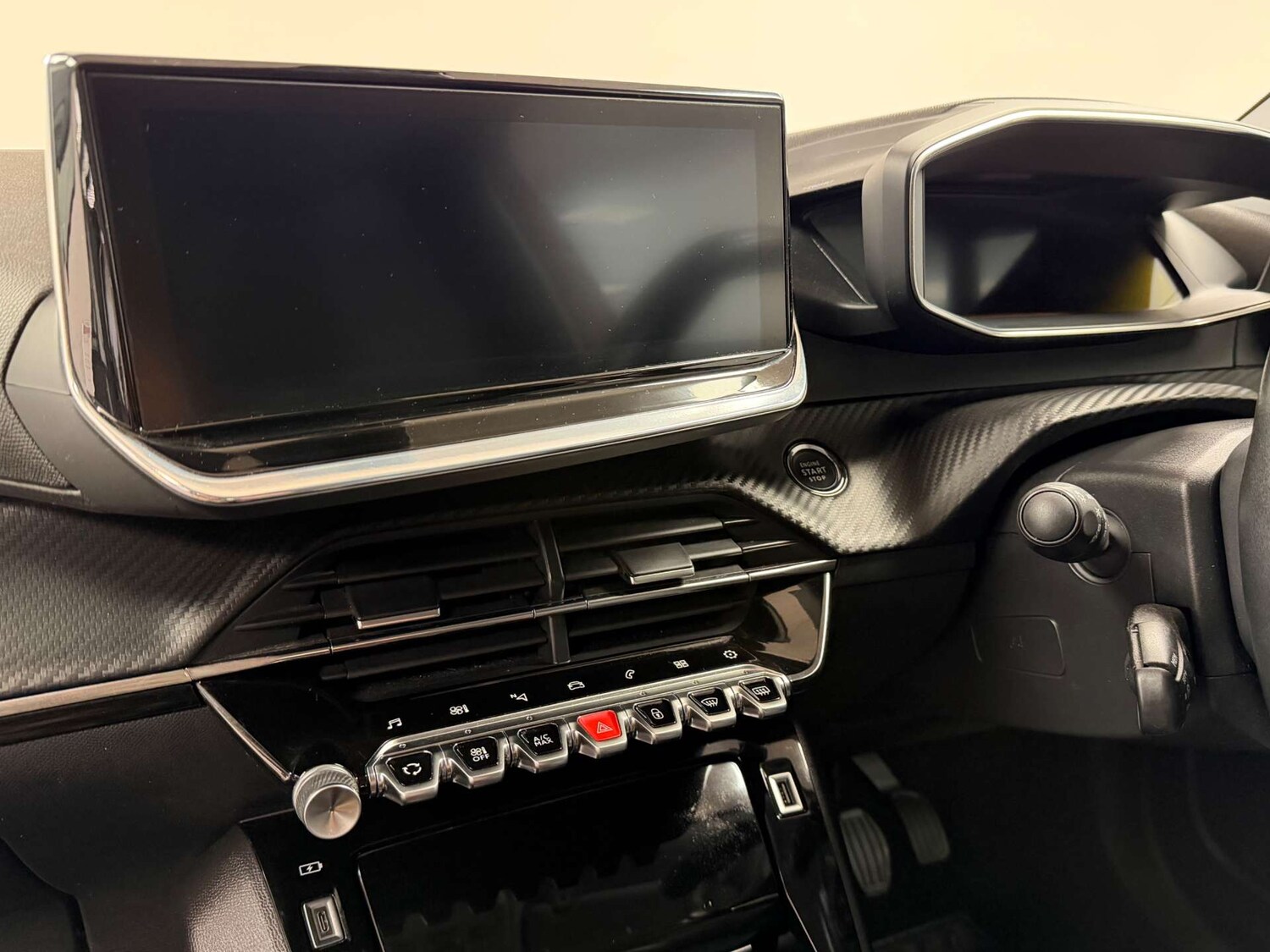 Used Peugeot 2008 2020 for sale - 77506003: Photo 16