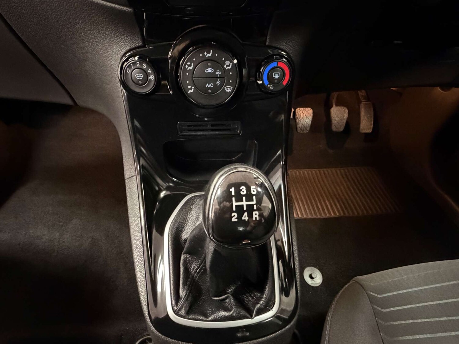 Used Ford Fiesta 2014 for sale - 77506002: Photo 19