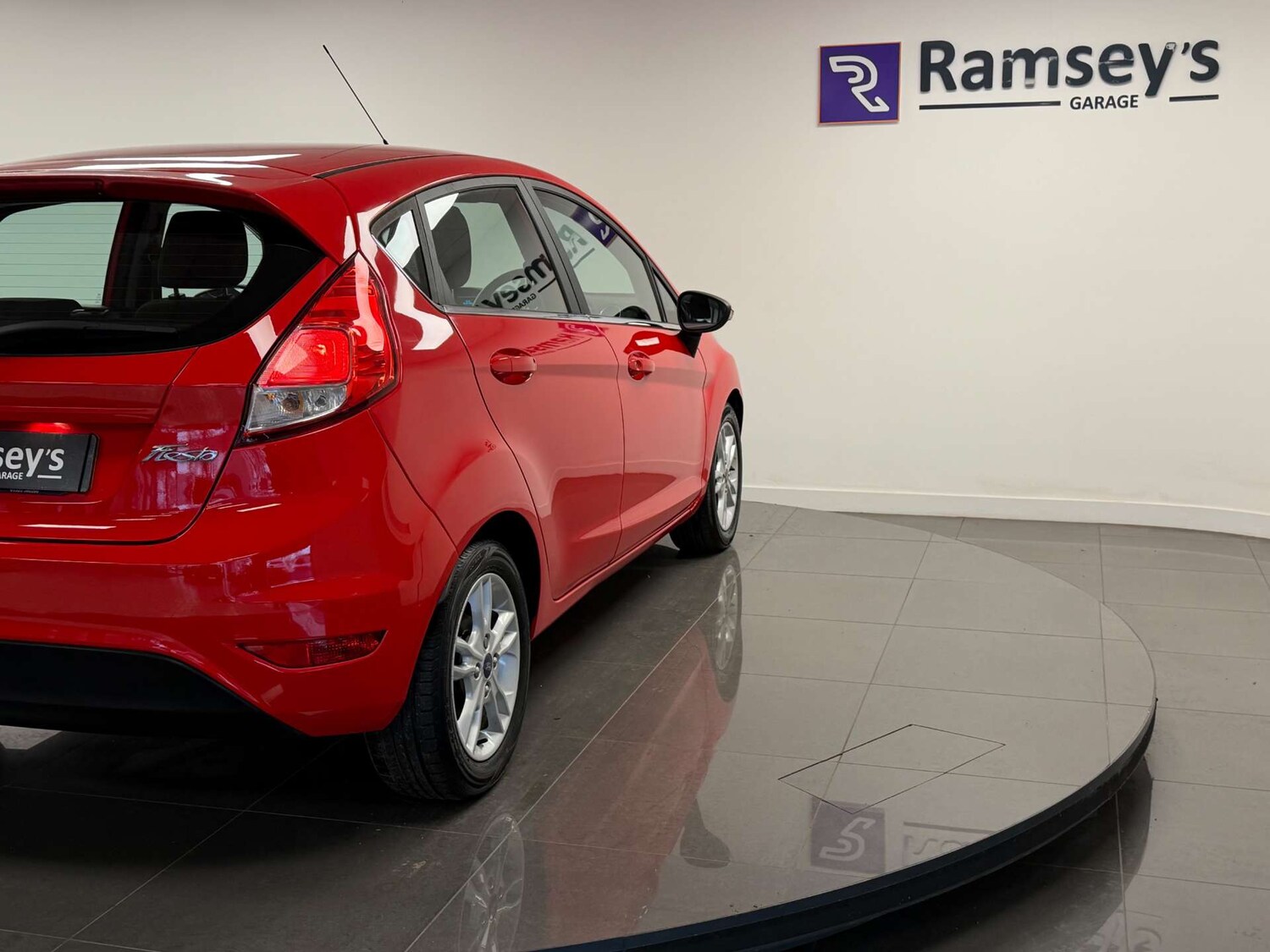 Used Ford Fiesta 2014 for sale - 77506002: Photo 33