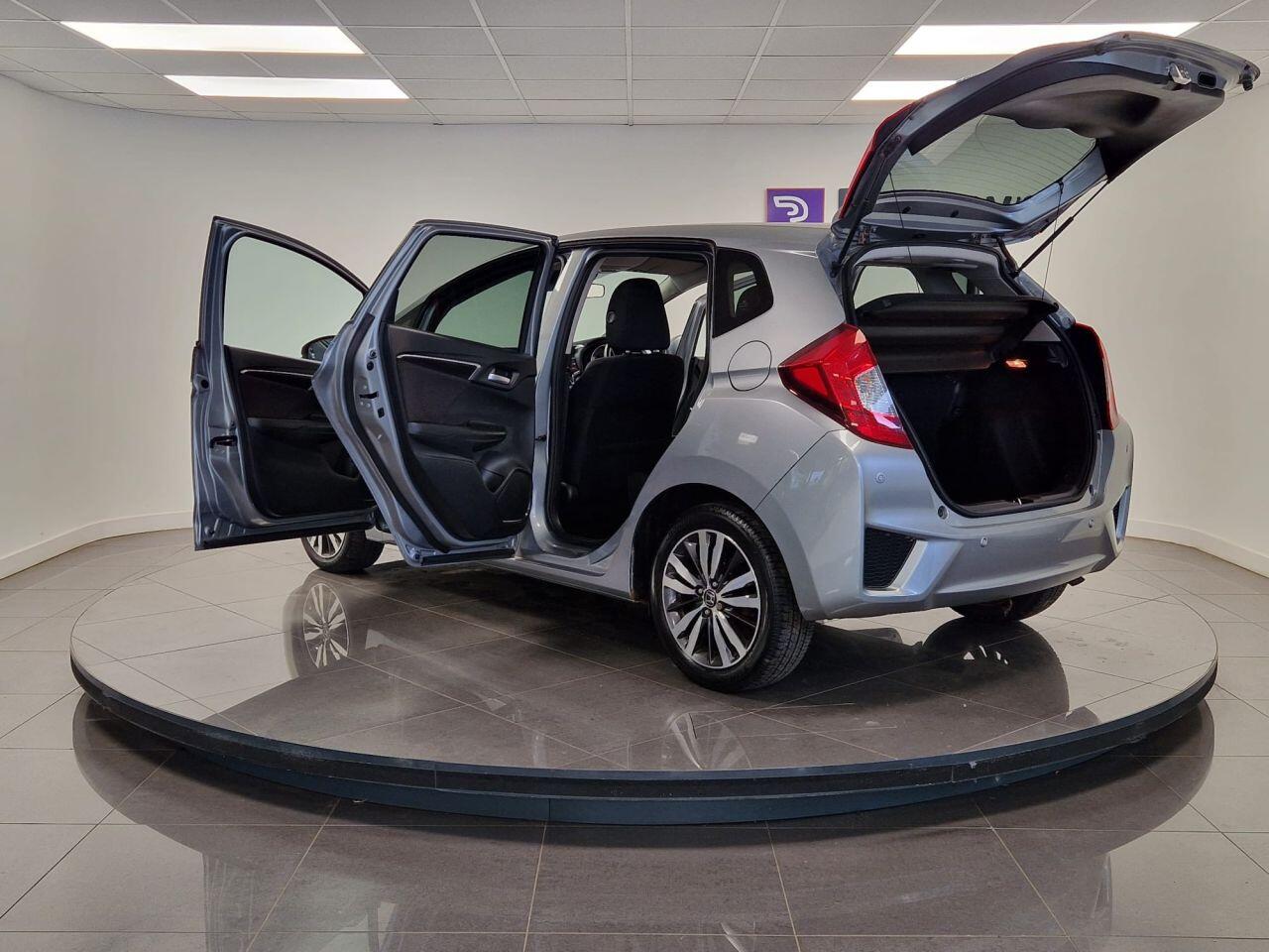 Used Honda Jazz 2016 for sale - 76560955: Photo 31