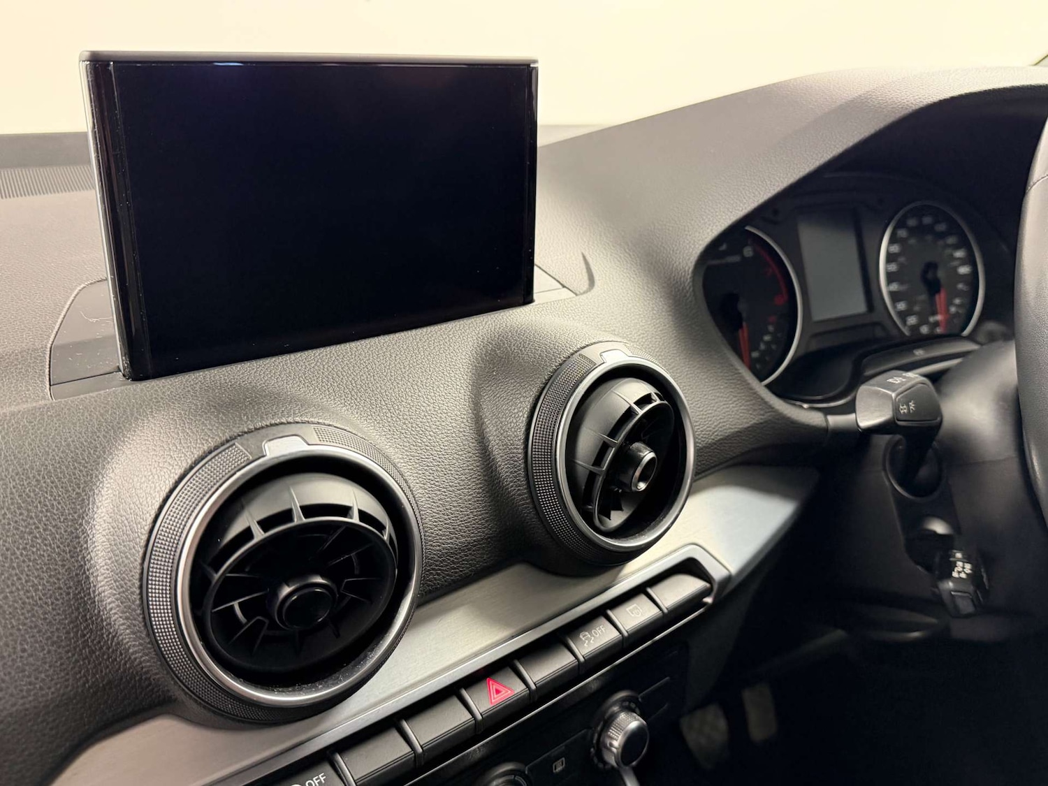 Used Audi Q2 2018 for sale - 77829937: Photo 16