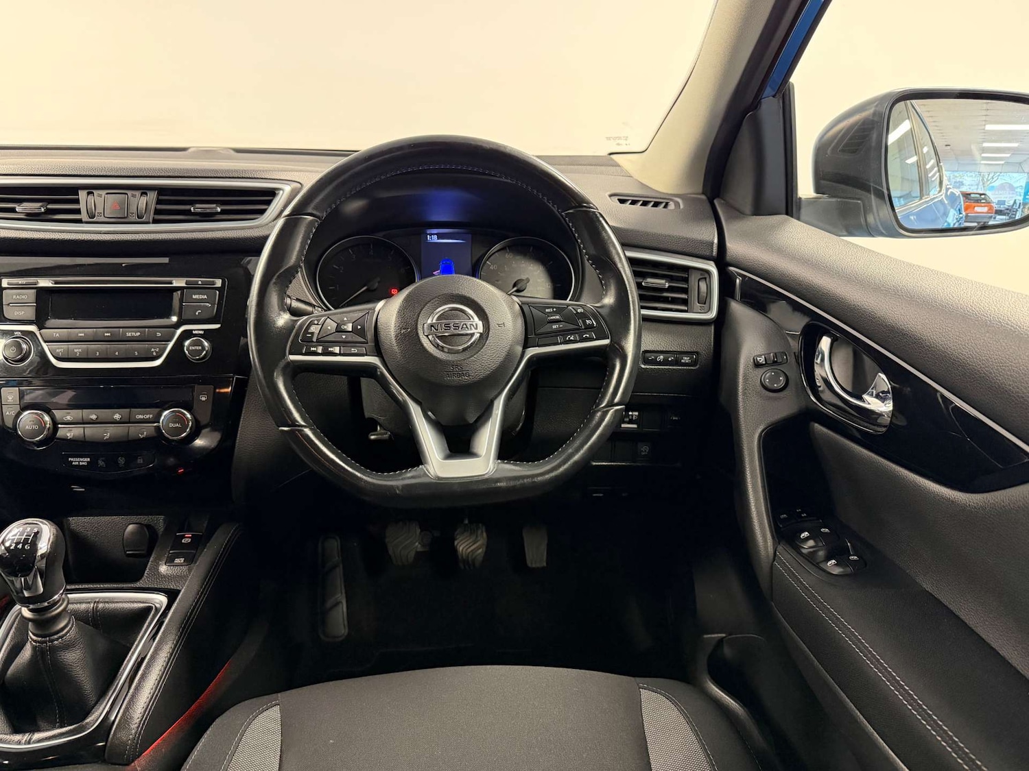 Used Nissan Qashqai 2017 for sale - 77506000: Photo 2