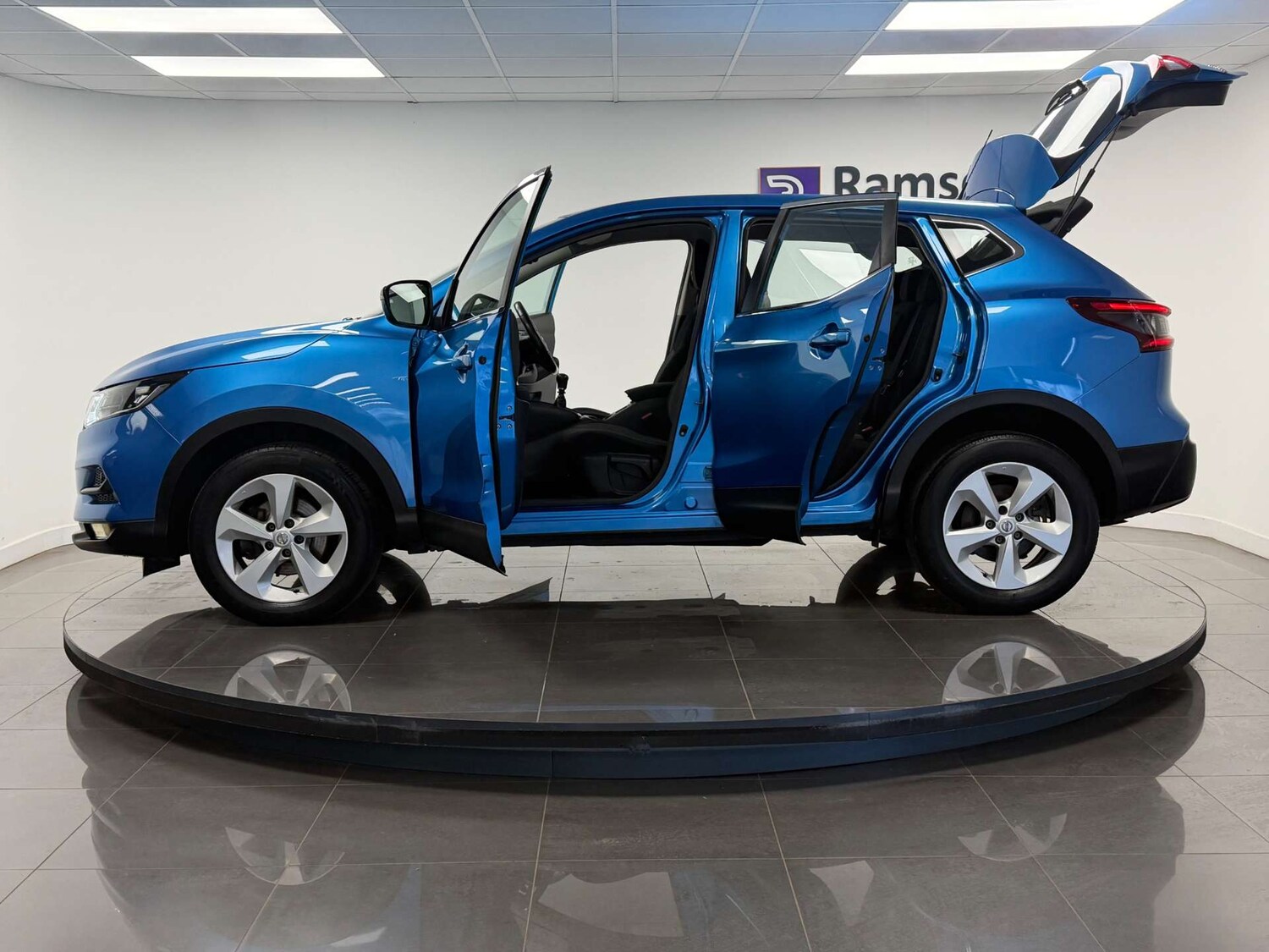 Used Nissan Qashqai 2017 for sale - 77506000: Photo 29