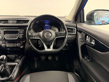 Used Nissan Qashqai 2017 for sale - 77506000: Photo