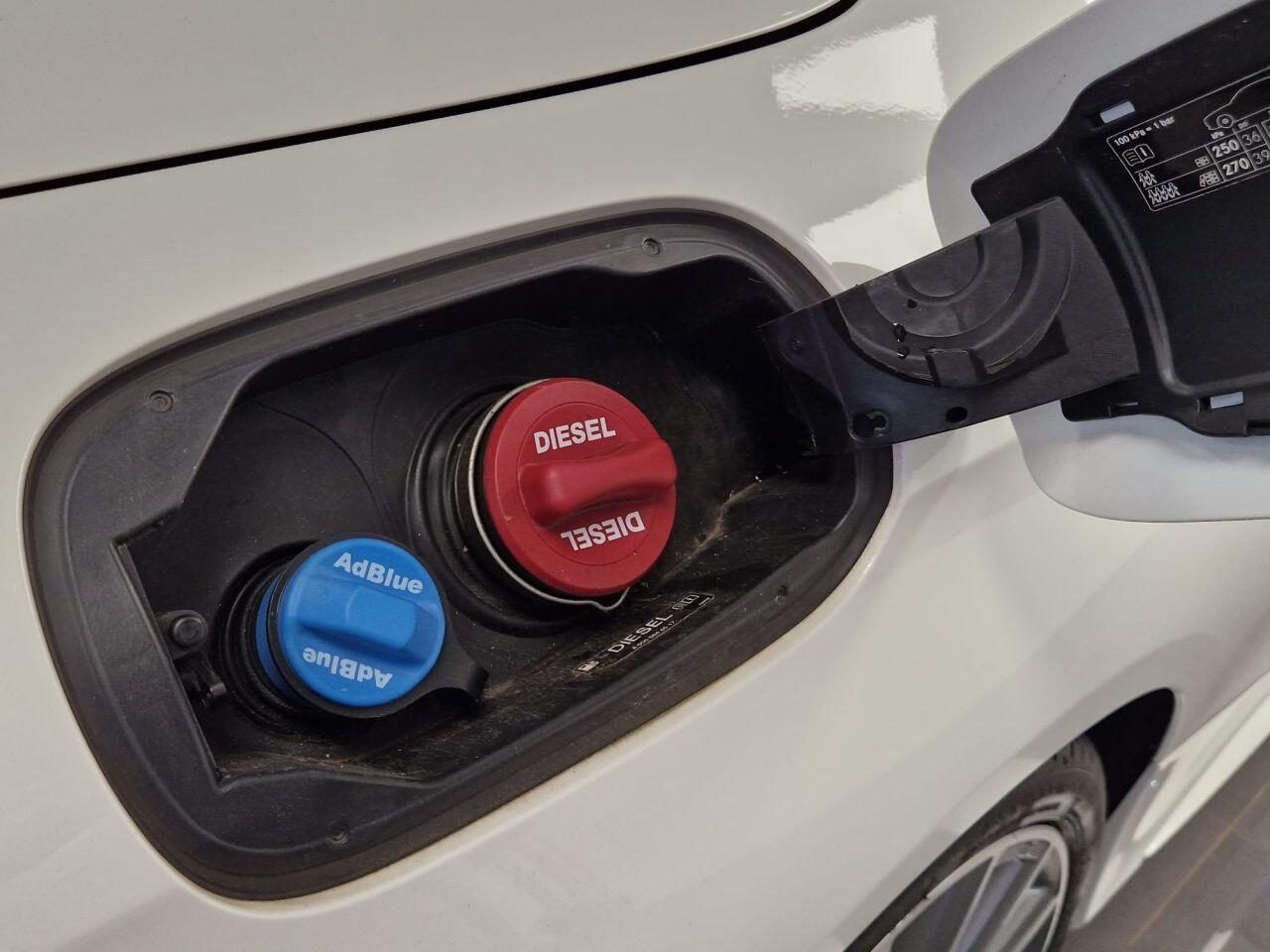 Used Mercedes-Benz C Class 2017 for sale - 76562502: Photo 44