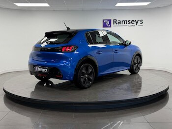 Used Peugeot E-208 2022 for sale - 76700597: Photo