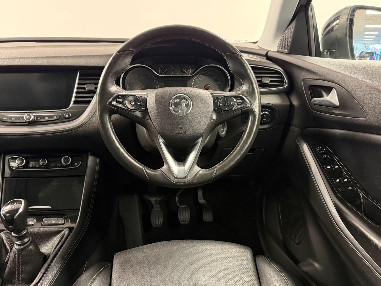 Used Vauxhall Grandland X 2019 for sale - 76701599: Photo 2