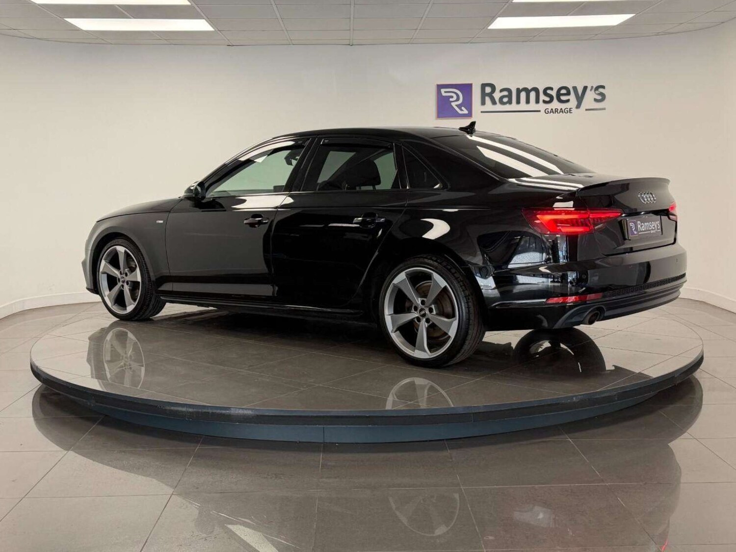 Used Audi A4 2018 for sale - 77505988: Photo 25