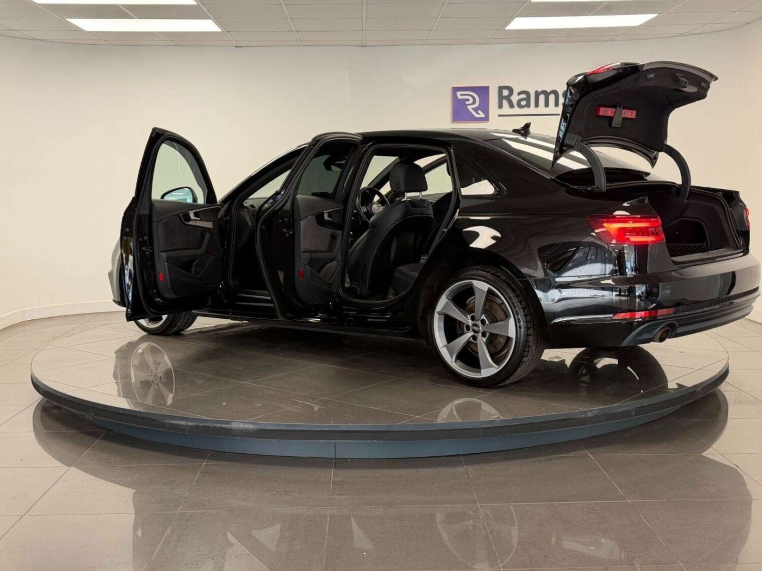 Used Audi A4 2018 for sale - 77505988: Photo 30