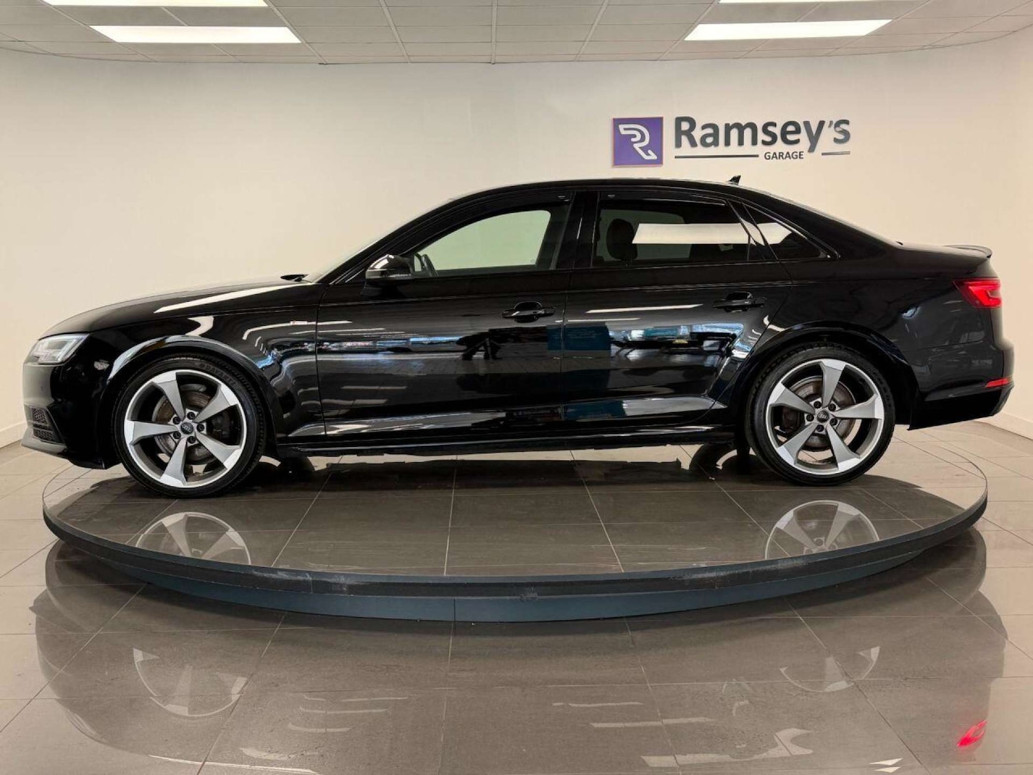 Used Audi A4 2018 for sale - 77505988: Photo 6