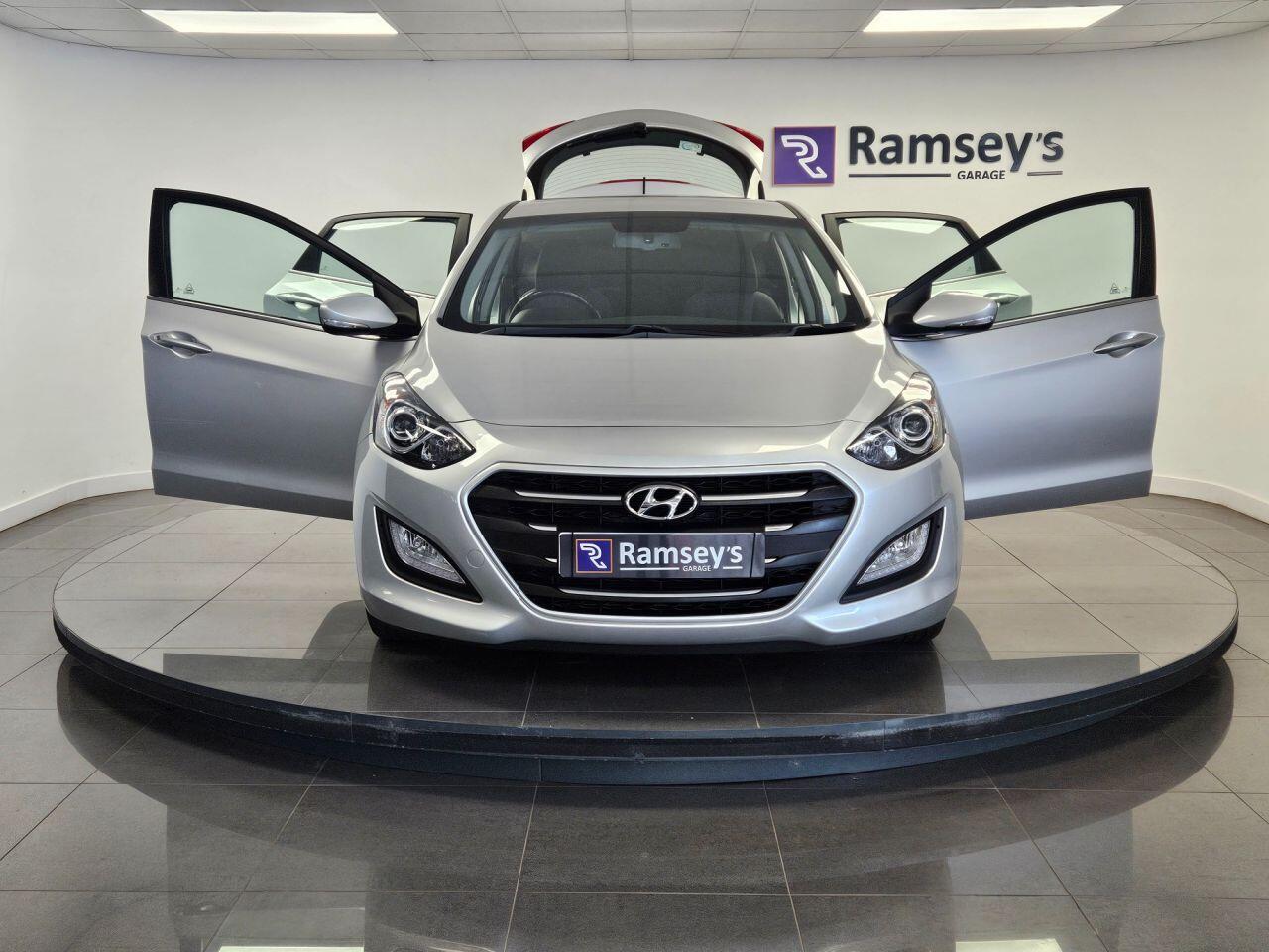Used Hyundai i30 2015 for sale - 76561408: Photo 16