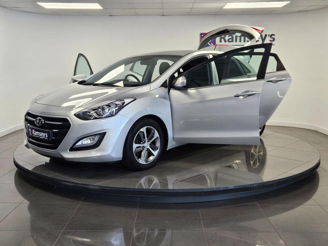 Used Hyundai i30 2015 for sale - 76561408: Photo 18