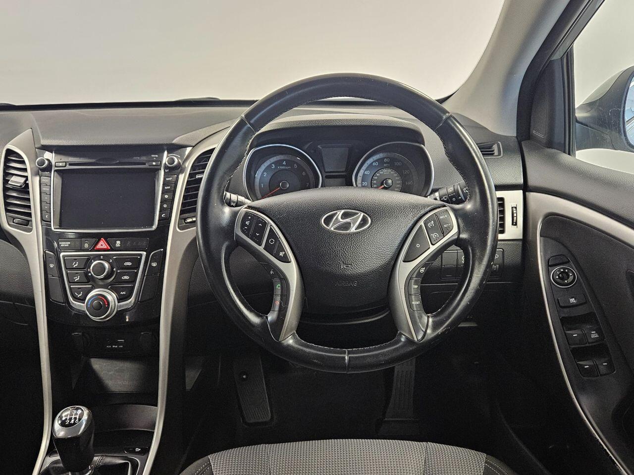 Used Hyundai i30 2015 for sale - 76561408: Photo 2
