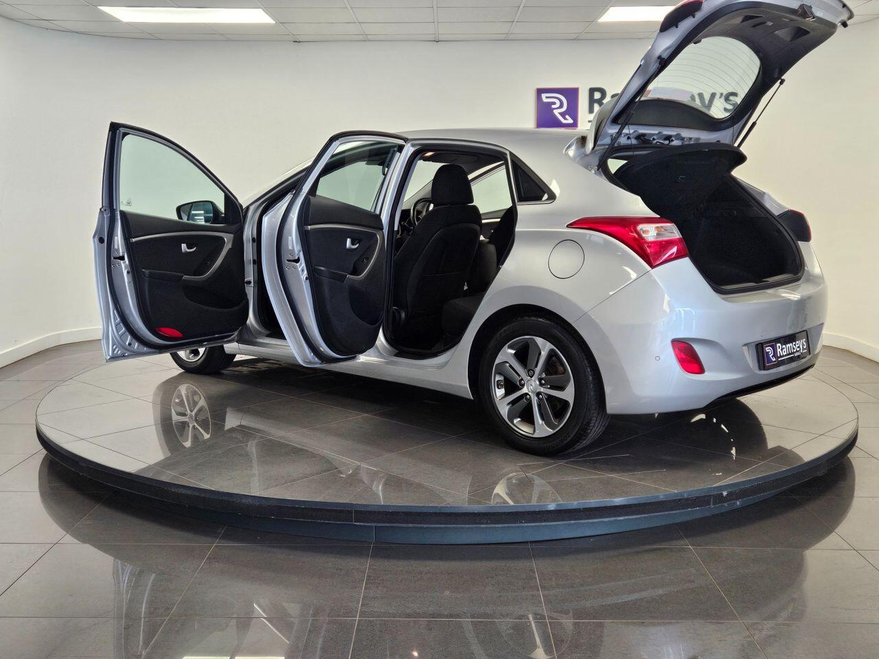 Used Hyundai i30 2015 for sale - 76561408: Photo 22