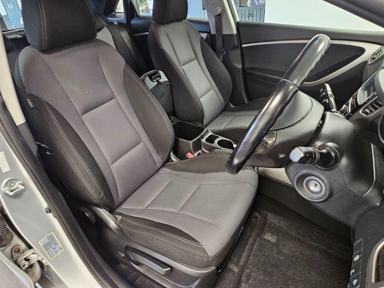 Used Hyundai i30 2015 for sale - 76561408: Photo 3