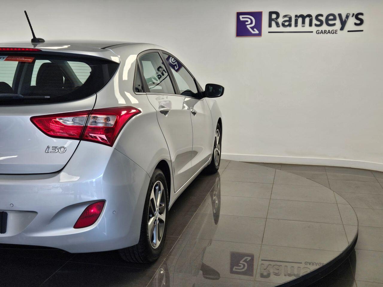Used Hyundai i30 2015 for sale - 76561408: Photo 34