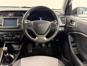 Used Hyundai i20 2019 for sale - 77765734: Photo