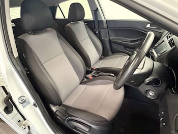 Used Hyundai i20 2019 for sale - 77765734: Photo