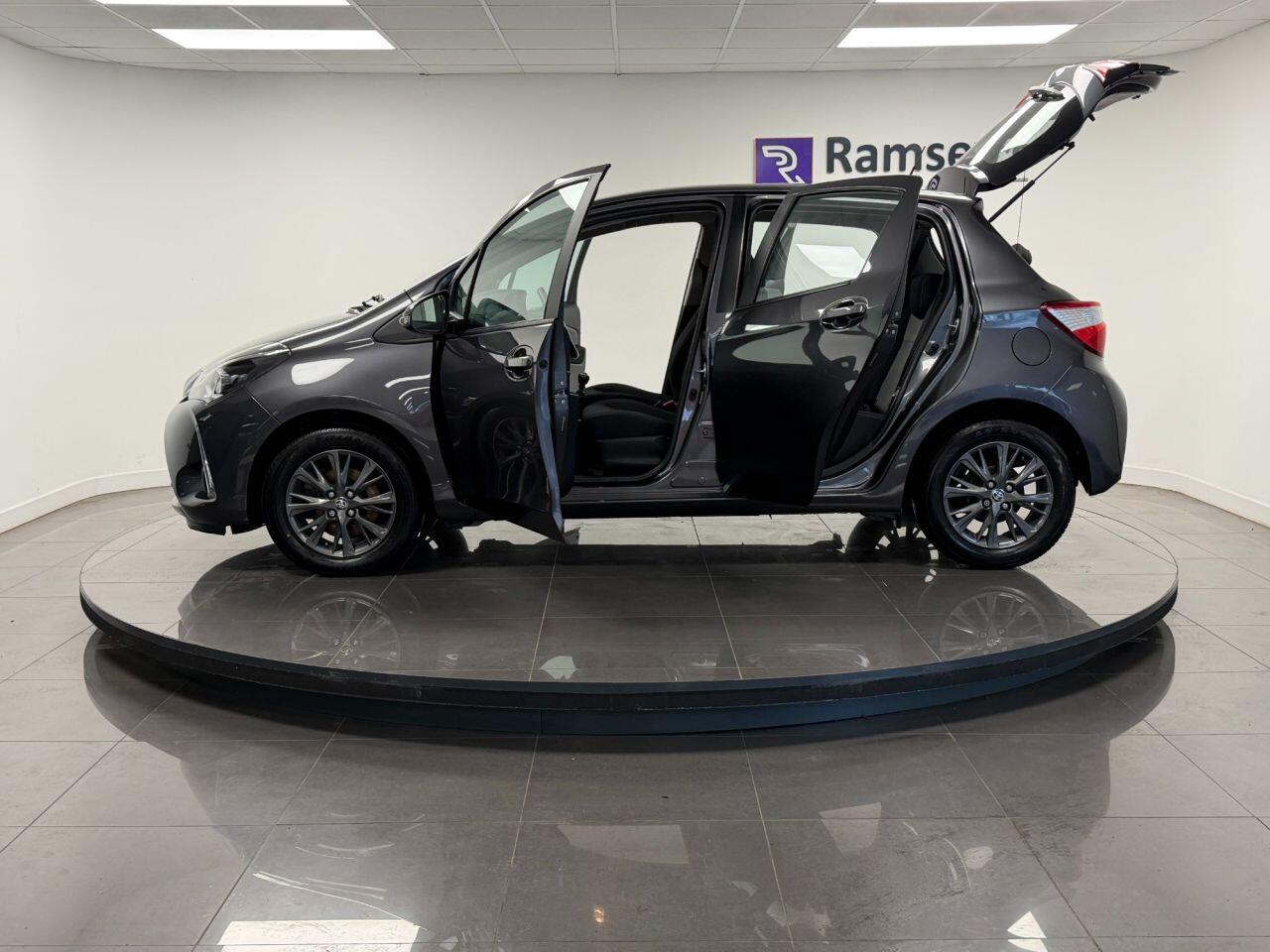 Used Toyota Yaris 2017 for sale - 76561887: Photo 30