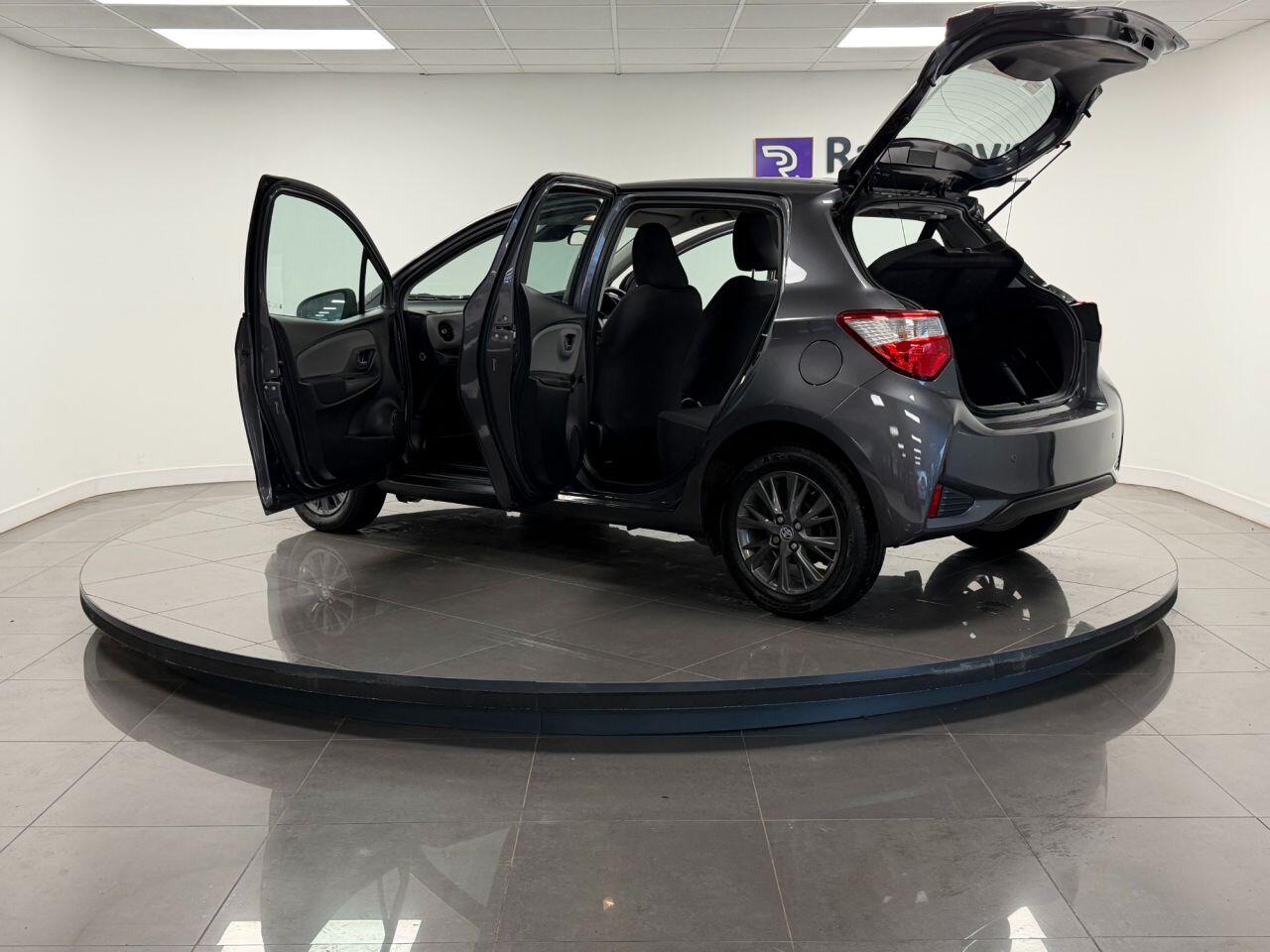 Used Toyota Yaris 2017 for sale - 76561887: Photo 31