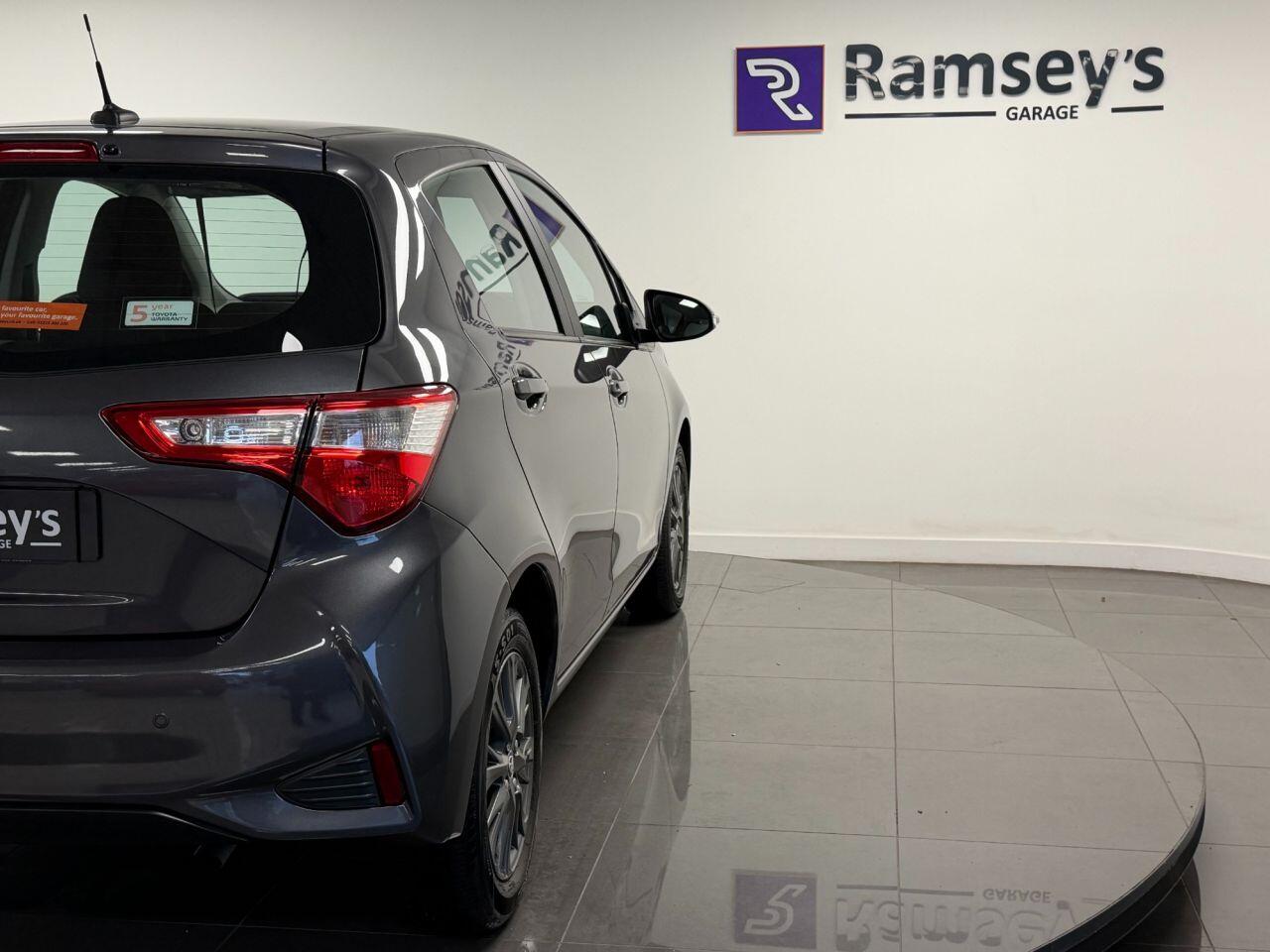 Used Toyota Yaris 2017 for sale - 76561887: Photo 34