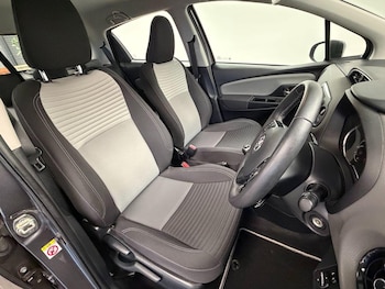 Used Toyota Yaris 2017 for sale - 76561887: Photo