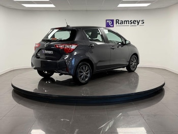 Used Toyota Yaris 2017 for sale - 76561887: Photo