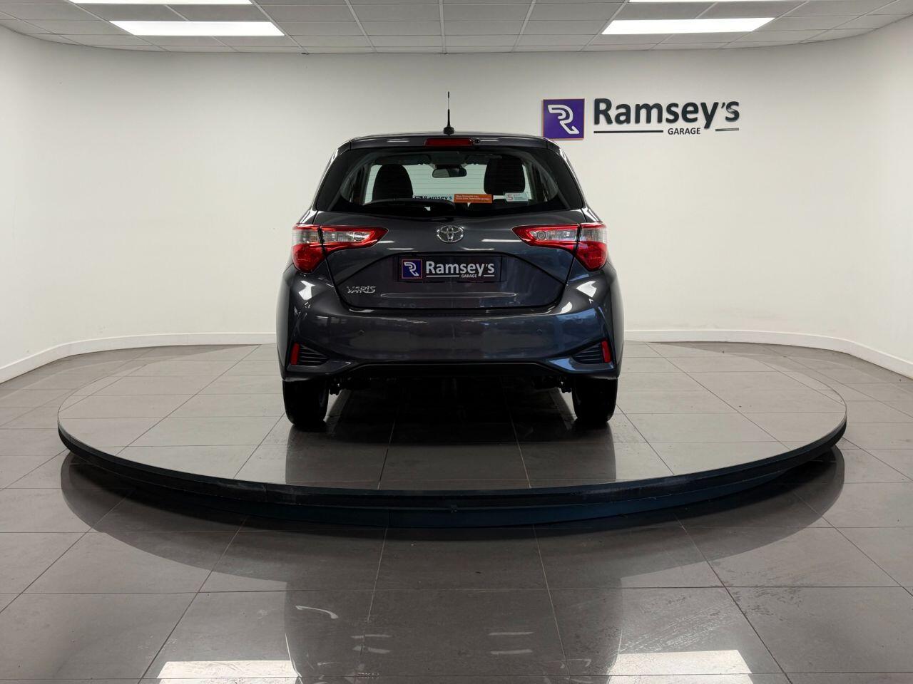 Used Toyota Yaris 2017 for sale - 76561887: Photo 5