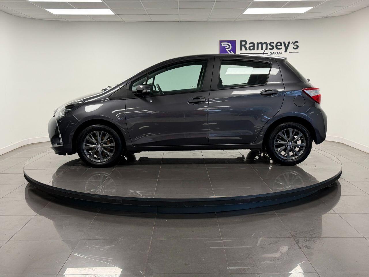 Used Toyota Yaris 2017 for sale - 76561887: Photo 6