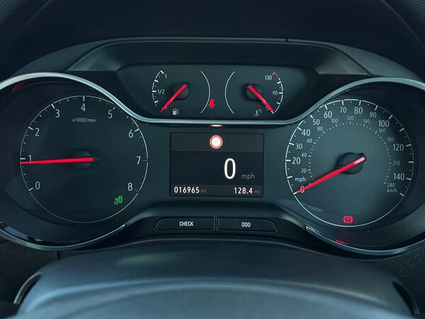 Used Vauxhall Crossland 2022 for sale - 76045464: Photo 16
