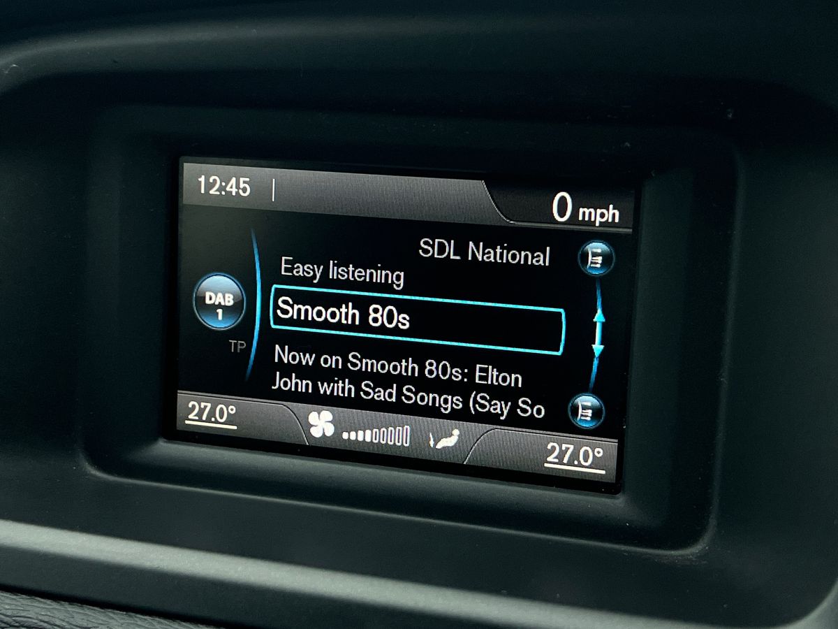 Used Volvo V40 2015 for sale - 77318528: Photo 10