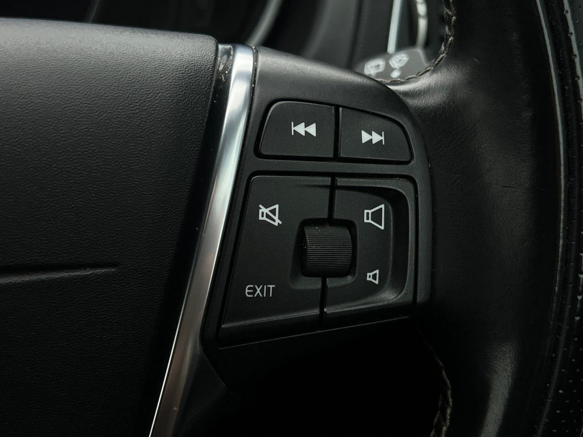 Used Volvo V40 2015 for sale - 77318528: Photo 36