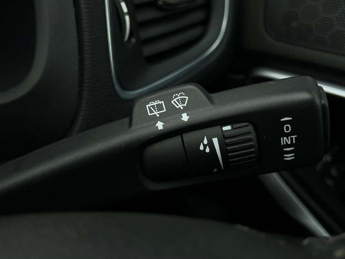 Used Volvo V40 2015 for sale - 77318528: Photo 38