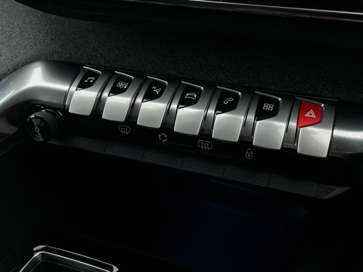 Used Peugeot 3008 2022 for sale - 76853642: Photo 37