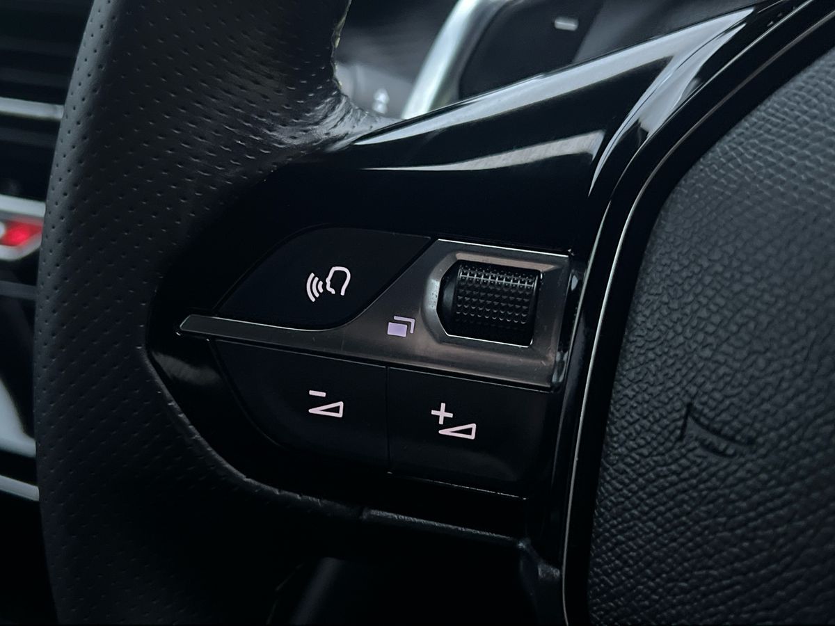 Used Peugeot 2008 2022 for sale - 77033859: Photo 16