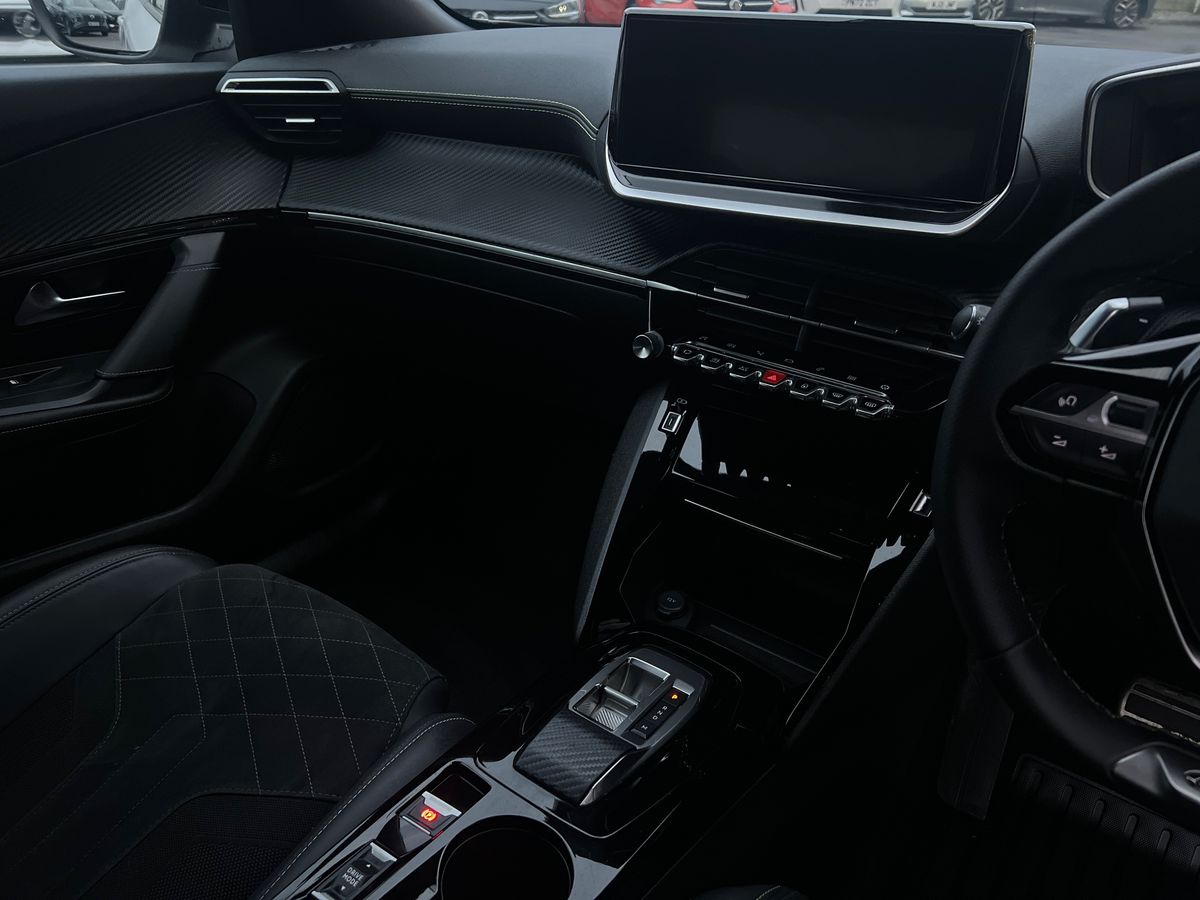 Used Peugeot 2008 2022 for sale - 77033859: Photo 17