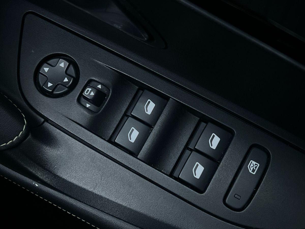 Used Peugeot 2008 2022 for sale - 77033859: Photo 18