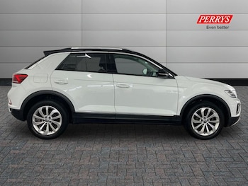 Used Volkswagen T-Roc 2022 for sale - 78551965: Photo