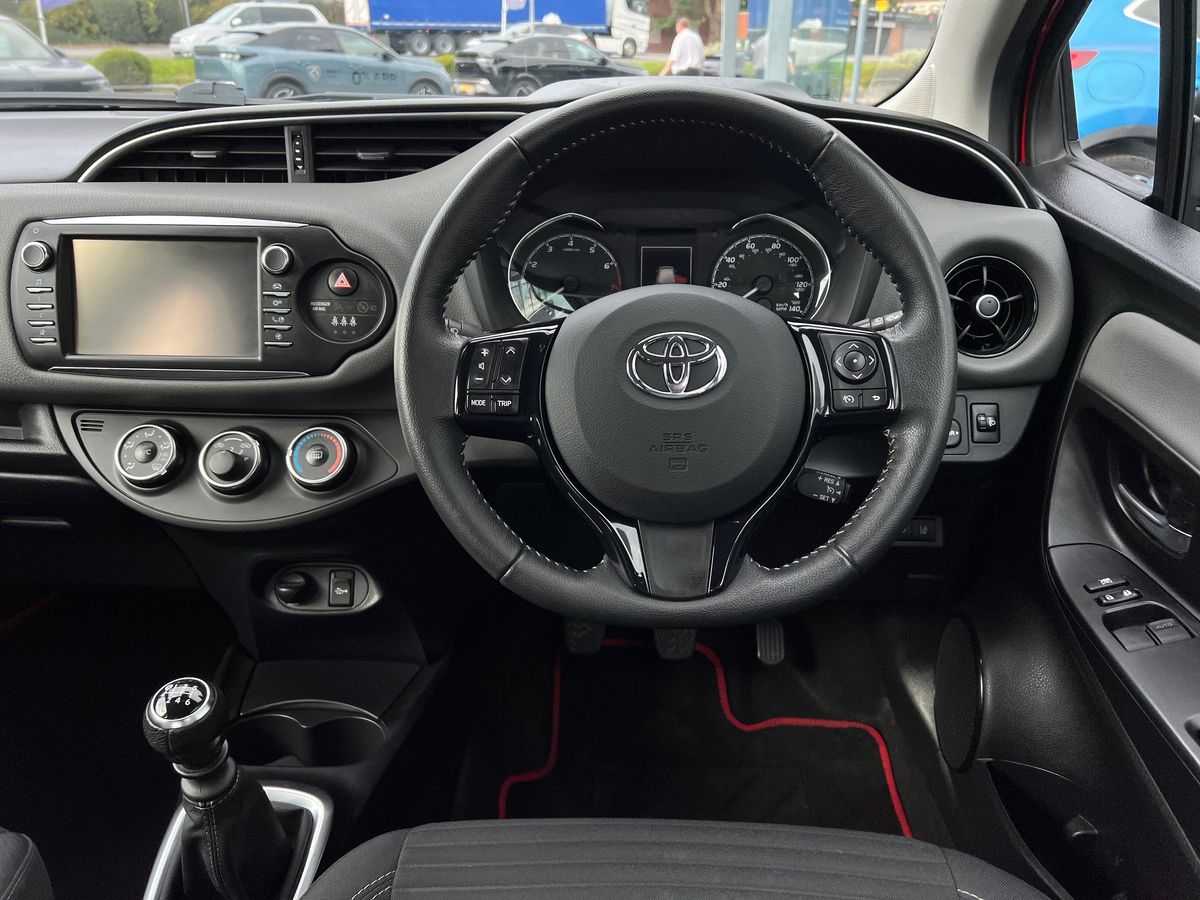Used Toyota Yaris 2019 for sale - 76142120: Photo 15