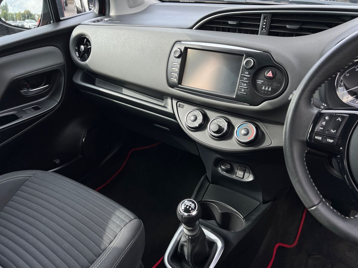 Used Toyota Yaris 2019 for sale - 76142120: Photo 17