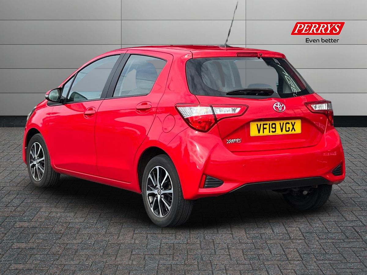 Used Toyota Yaris 2019 for sale - 76142120: Photo 2