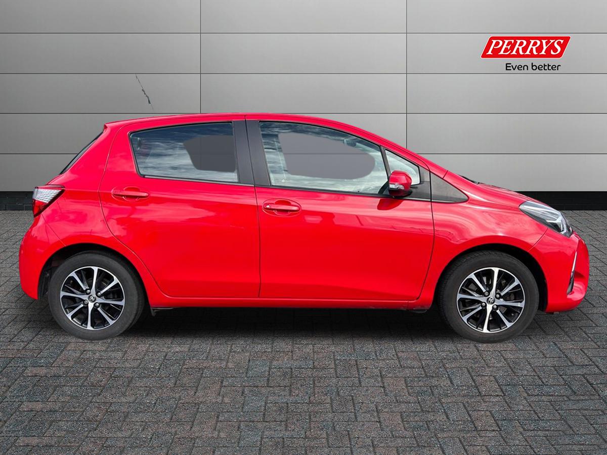 Used Toyota Yaris 2019 for sale - 76142120: Photo 3