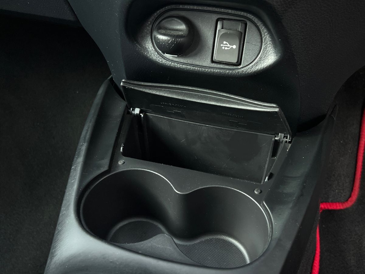 Used Toyota Yaris 2019 for sale - 76142120: Photo 32