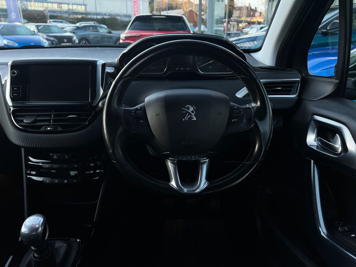 Used Peugeot 2008 2015 for sale - 76625902: Photo 15