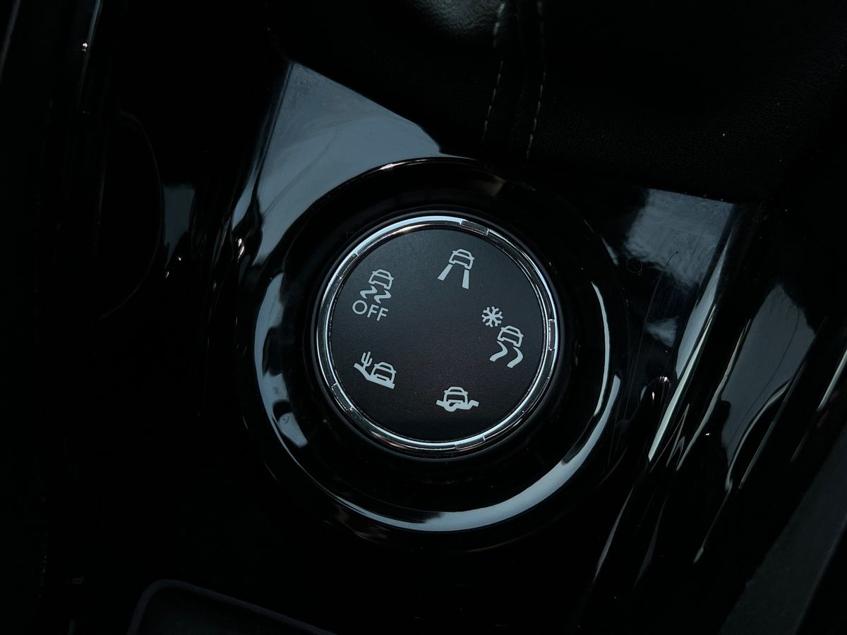 Used Peugeot 2008 2015 for sale - 76625902: Photo 33