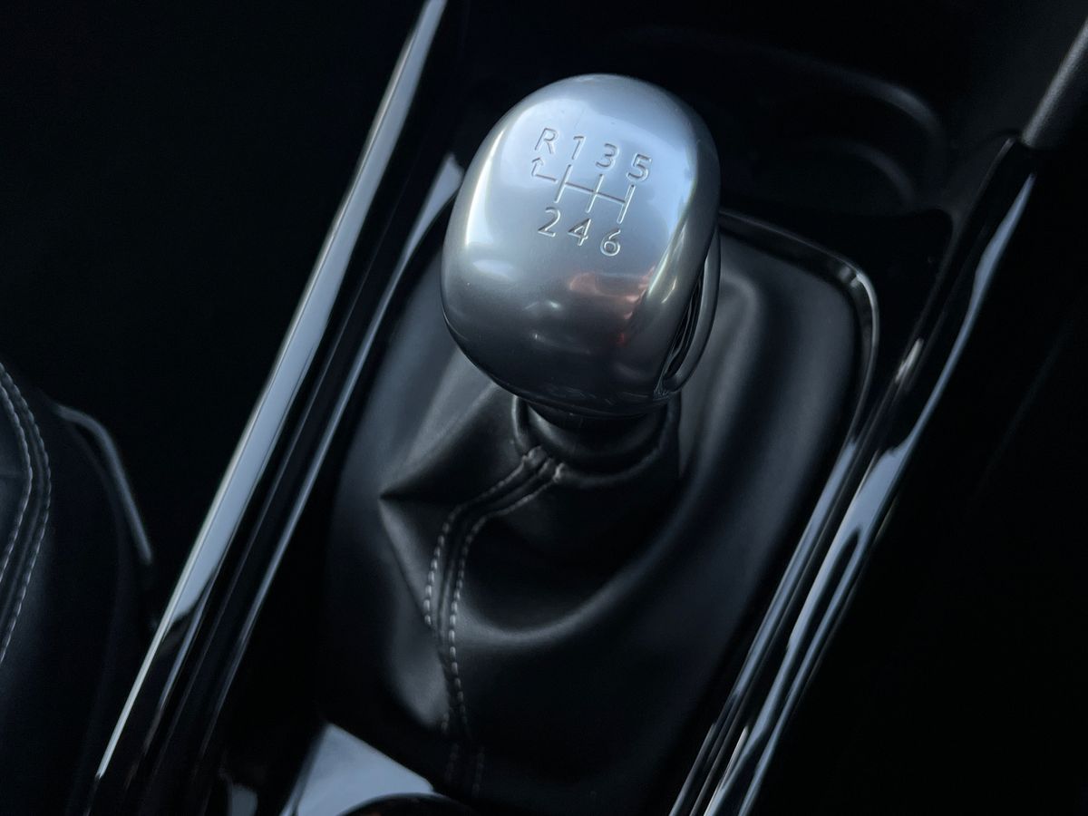 Used Peugeot 2008 2015 for sale - 76625902: Photo 34