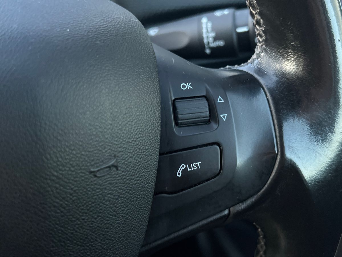 Used Peugeot 2008 2015 for sale - 76625902: Photo 37