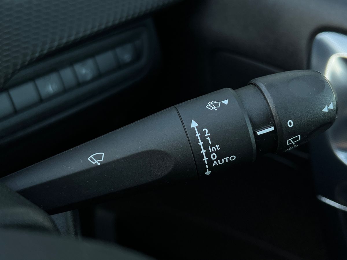 Used Peugeot 2008 2015 for sale - 76625902: Photo 38